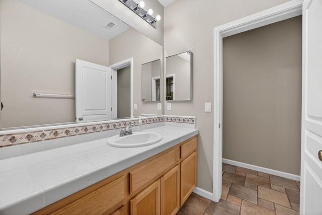 1272 Trehowell Dr, Roseville, CA 95678