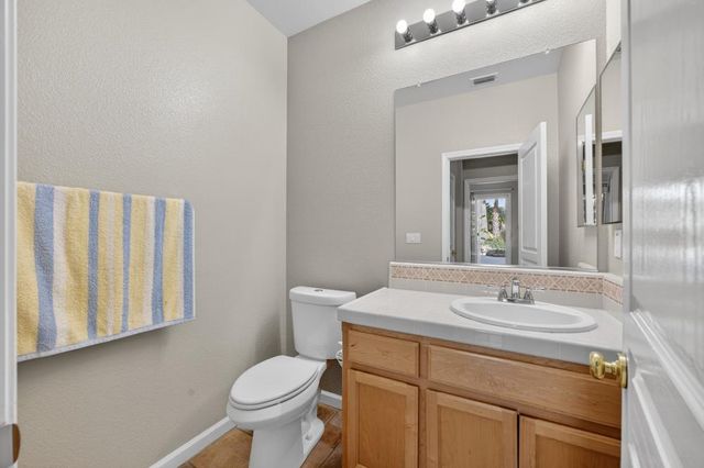 1272 Trehowell Dr, Roseville, CA 95678