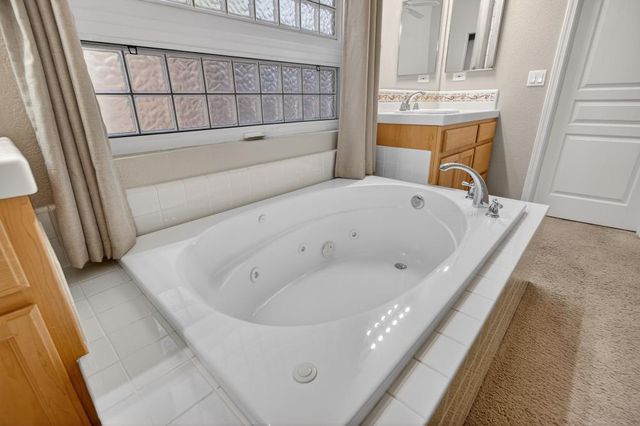 1272 Trehowell Dr, Roseville, CA 95678