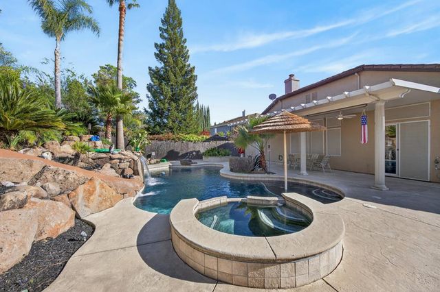 1272 Trehowell Dr, Roseville, CA 95678