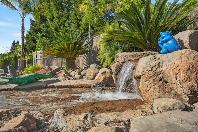 1272 Trehowell Dr, Roseville, CA 95678