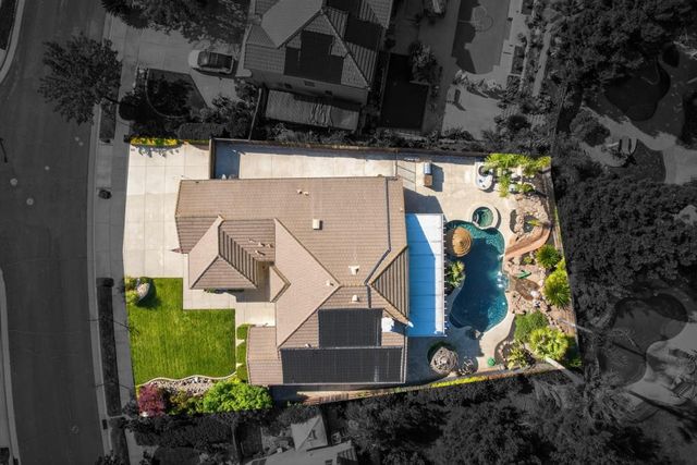 1272 Trehowell Dr, Roseville, CA 95678