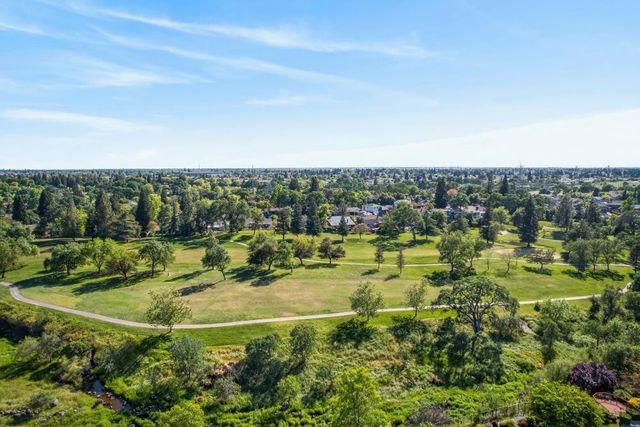 1272 Trehowell Dr, Roseville, CA 95678