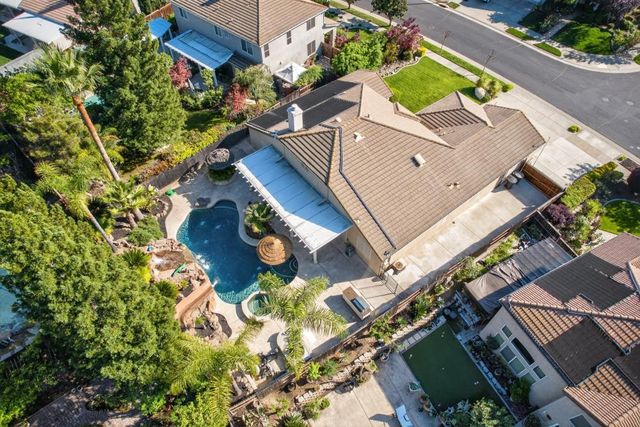 1272 Trehowell Dr, Roseville, CA 95678