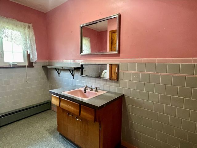 182 Highland Street, Woonsocket, RI 02895