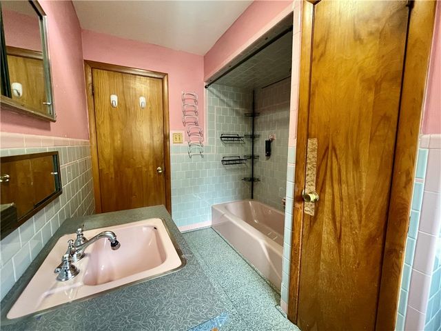 182 Highland Street, Woonsocket, RI 02895