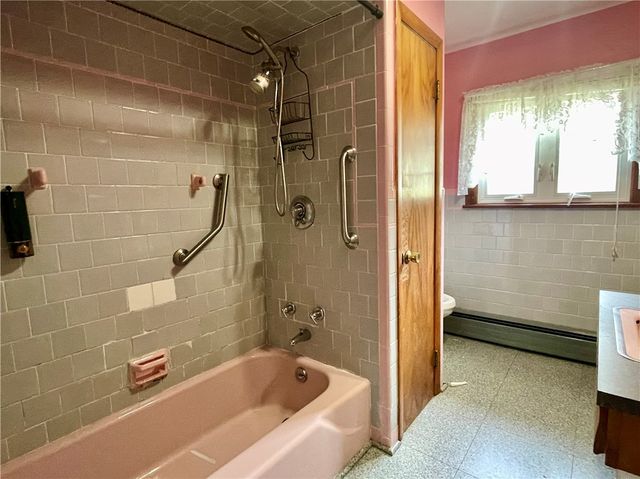 182 Highland Street, Woonsocket, RI 02895