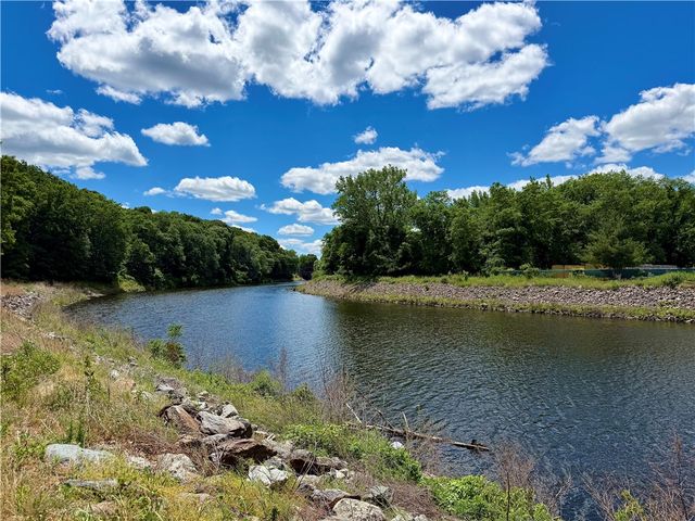 182 Highland Street, Woonsocket, RI 02895