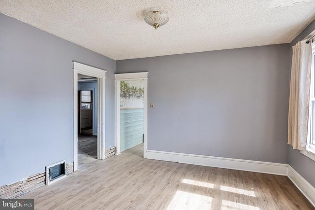 601 HIGHLAND AVE, Westville, NJ 08093