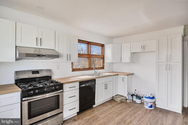 601 HIGHLAND AVE, Westville, NJ 08093