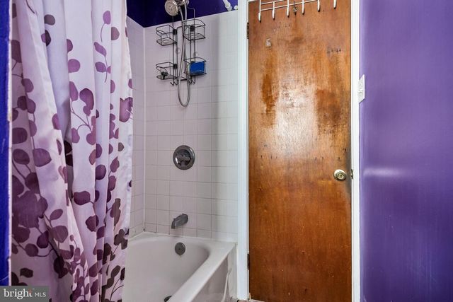 601 HIGHLAND AVE, Westville, NJ 08093