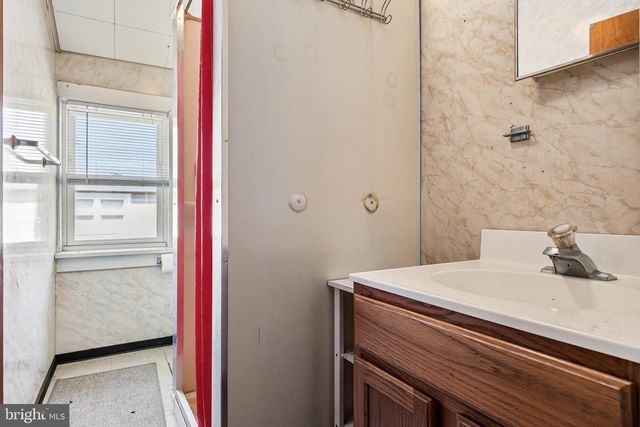 601 HIGHLAND AVE, Westville, NJ 08093