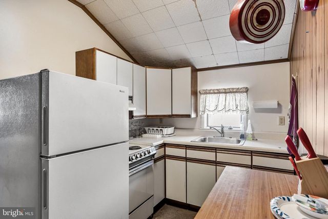 601 HIGHLAND AVE, Westville, NJ 08093