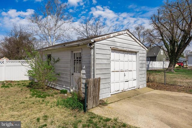 601 HIGHLAND AVE, Westville, NJ 08093