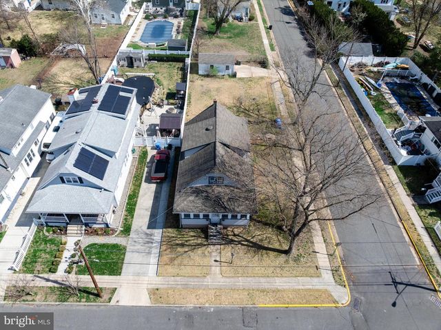 601 HIGHLAND AVE, Westville, NJ 08093