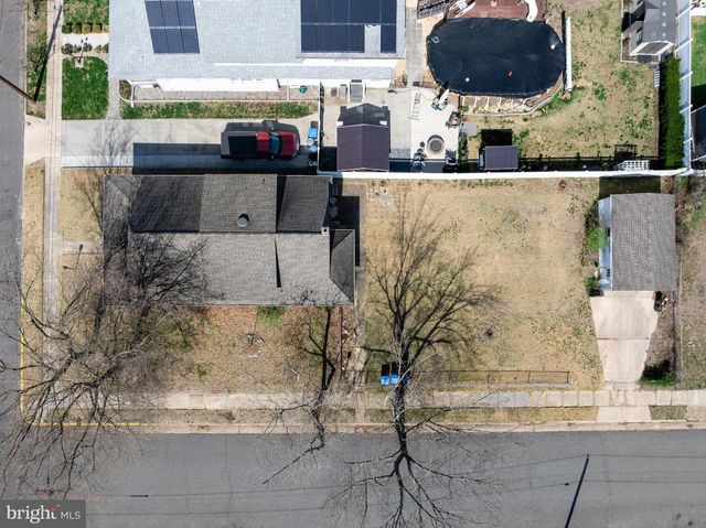 601 HIGHLAND AVE, Westville, NJ 08093