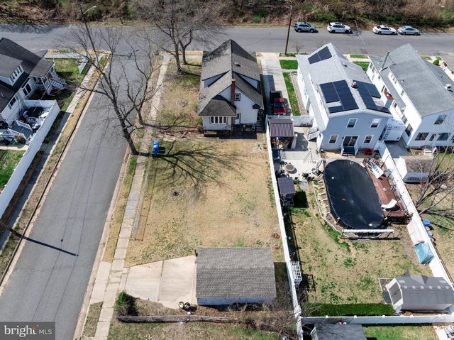 601 HIGHLAND AVE, Westville, NJ 08093