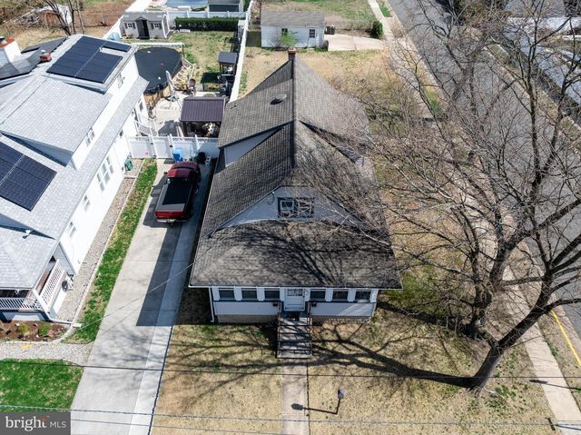 601 HIGHLAND AVE, Westville, NJ 08093