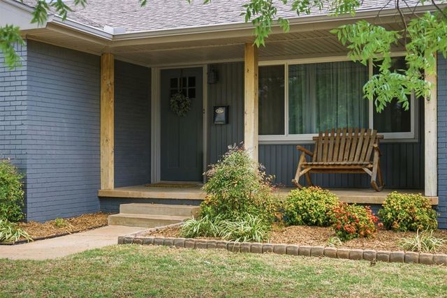 10616 Greystone Avenue, The Village, OK 73120