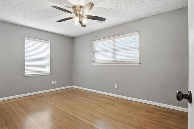 10616 Greystone Avenue, The Village, OK 73120