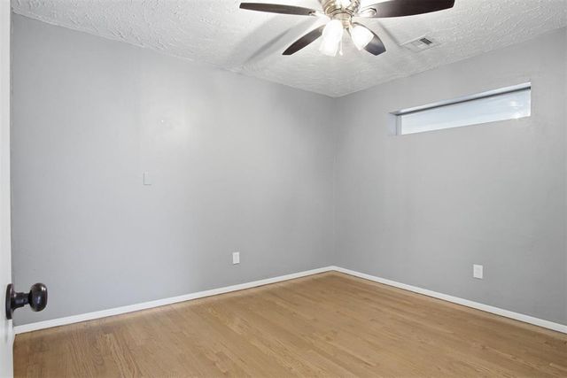 10616 Greystone Avenue, The Village, OK 73120
