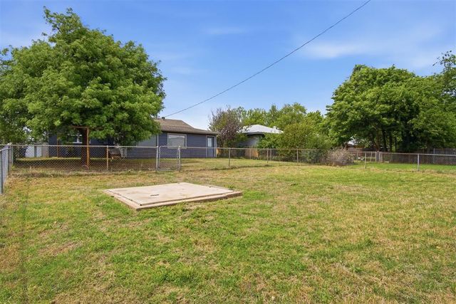 10616 Greystone Avenue, The Village, OK 73120