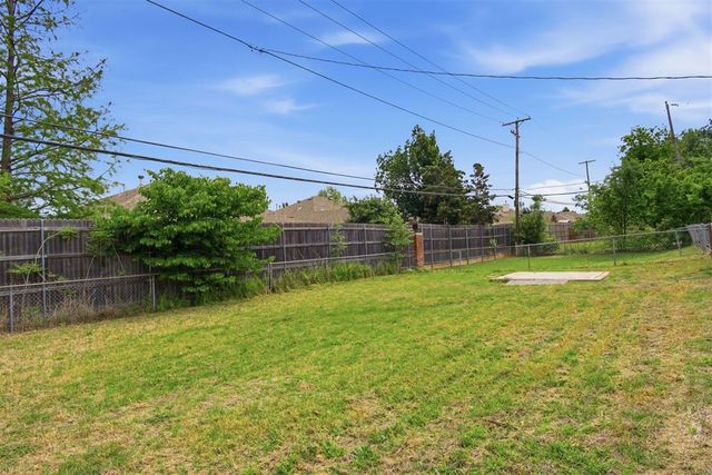 10616 Greystone Avenue, The Village, OK 73120