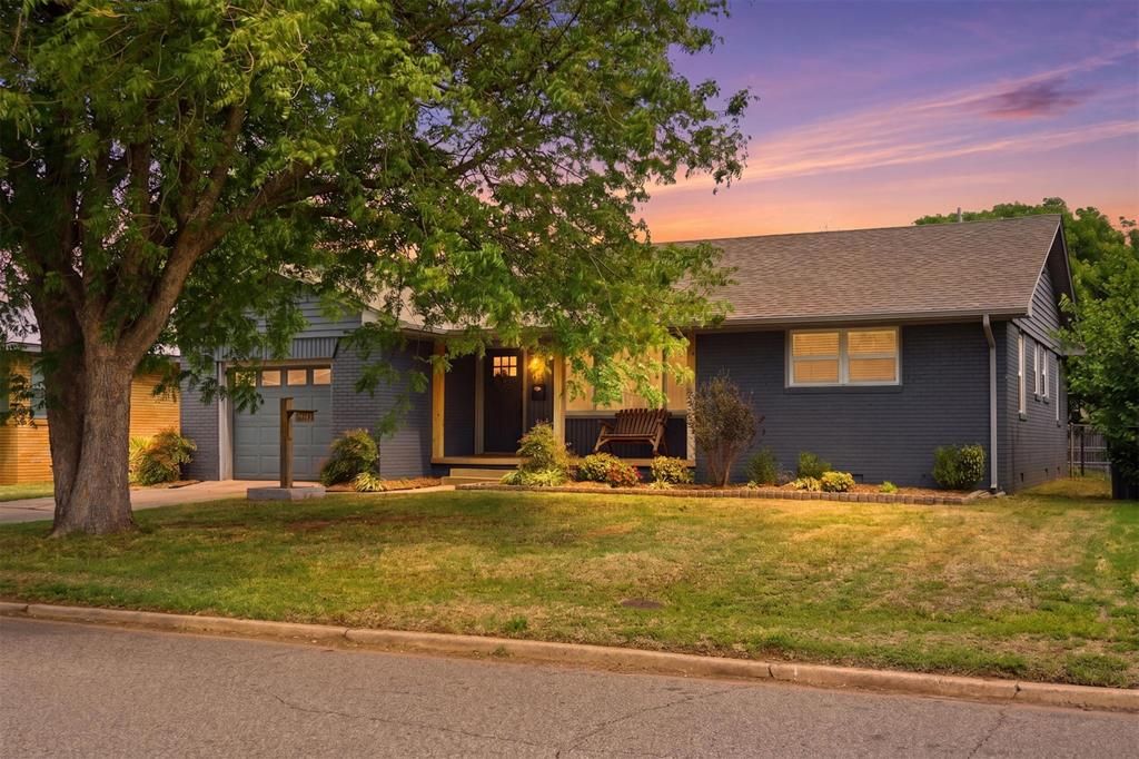 10616 Greystone Avenue, The Village, OK 73120