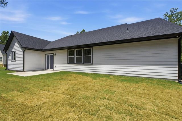 1020 Oakridge Drive, Griffin, GA 30223