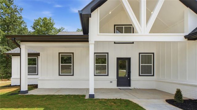 1020 Oakridge Drive, Griffin, GA 30223