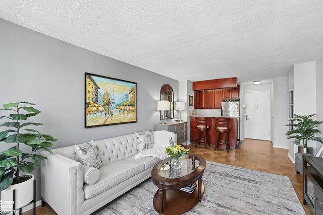 340 E 93rd St Apt 24K, New York City, NY 10128