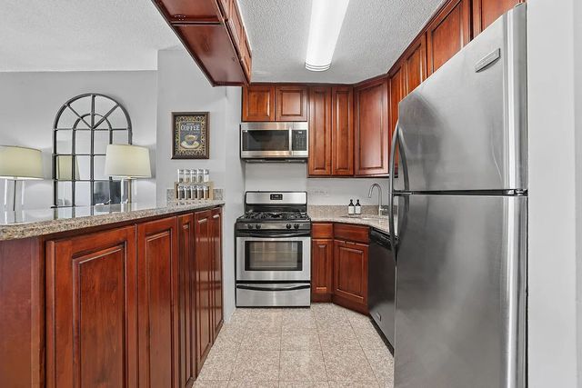 340 E 93rd St Apt 24K, New York City, NY 10128