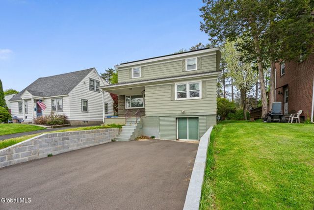 92 Fleetwood Avenue, Albany, NY 12209