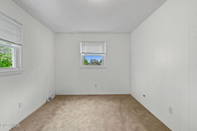 92 Fleetwood Avenue, Albany, NY 12209