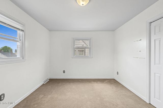 92 Fleetwood Avenue, Albany, NY 12209