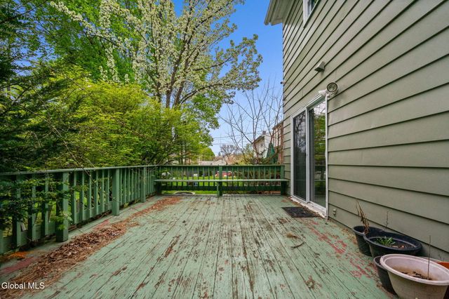 92 Fleetwood Avenue, Albany, NY 12209