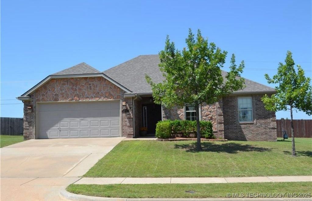 5514 Ashbrook Drive, Bartlesville, OK 74006