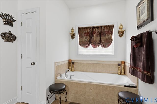 7801 Duntrune Dr, Chesterfield, VA 23838