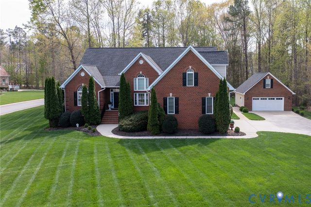 7801 Duntrune Dr, Chesterfield, VA 23838