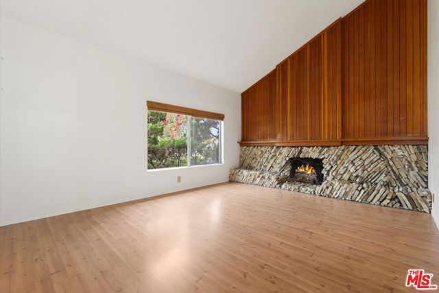 2243 Newquist Court, Camarillo, CA 93010