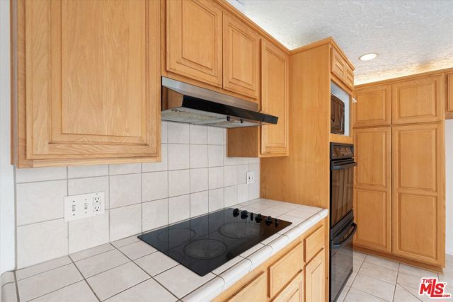2243 Newquist Court, Camarillo, CA 93010