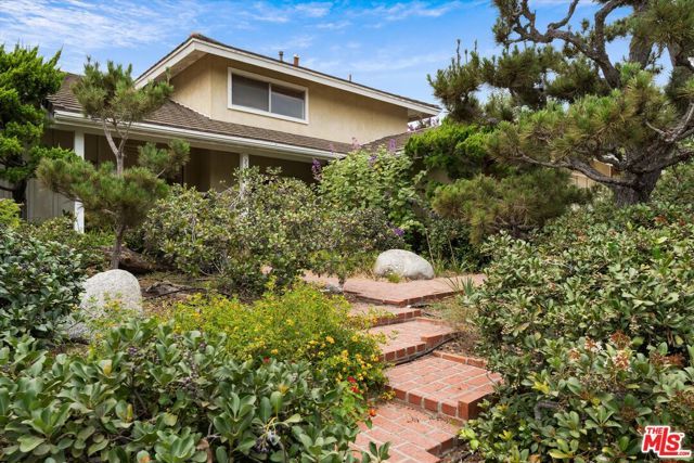 2243 Newquist Court, Camarillo, CA 93010