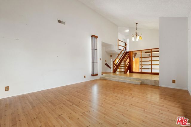 2243 Newquist Court, Camarillo, CA 93010