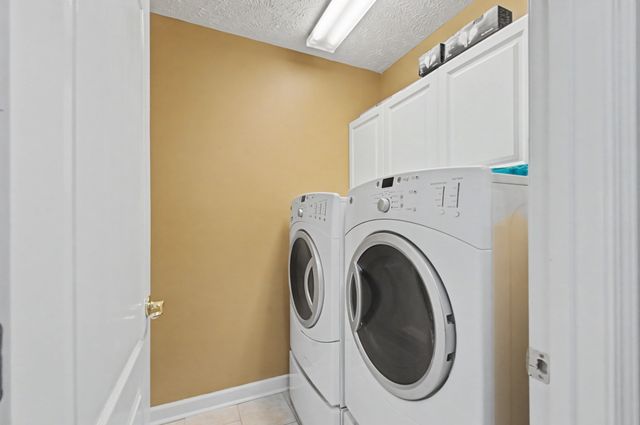 877 Glenraven Dr, Clarksville, TN 37043