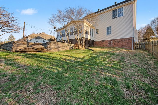 877 Glenraven Dr, Clarksville, TN 37043