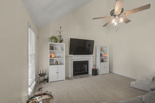 877 Glenraven Dr, Clarksville, TN 37043