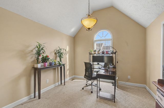 877 Glenraven Dr, Clarksville, TN 37043