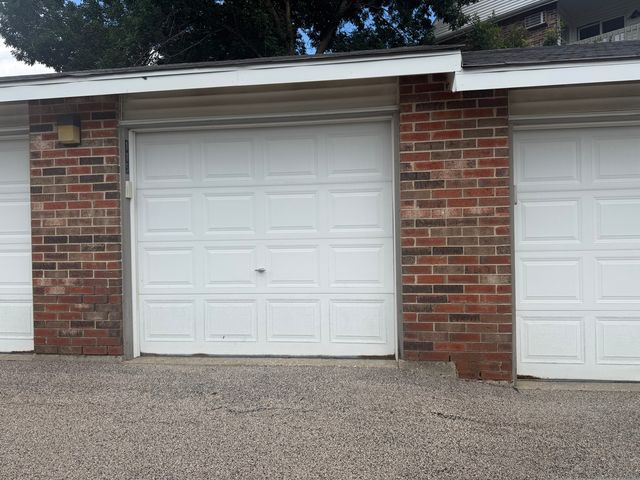 4316 W Shamrock Lane 2D, Mchenry, IL 60050