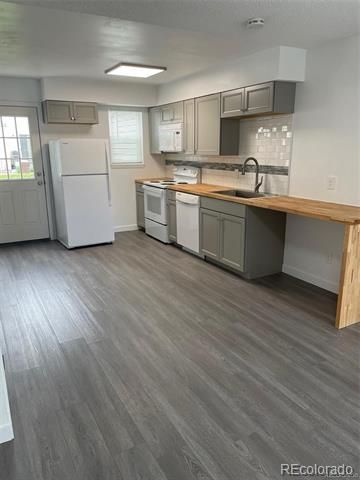 3245 S Estes Street, Denver, CO 80227
