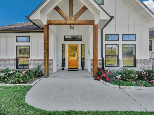 463 C C Road, Diboll, TX 75941